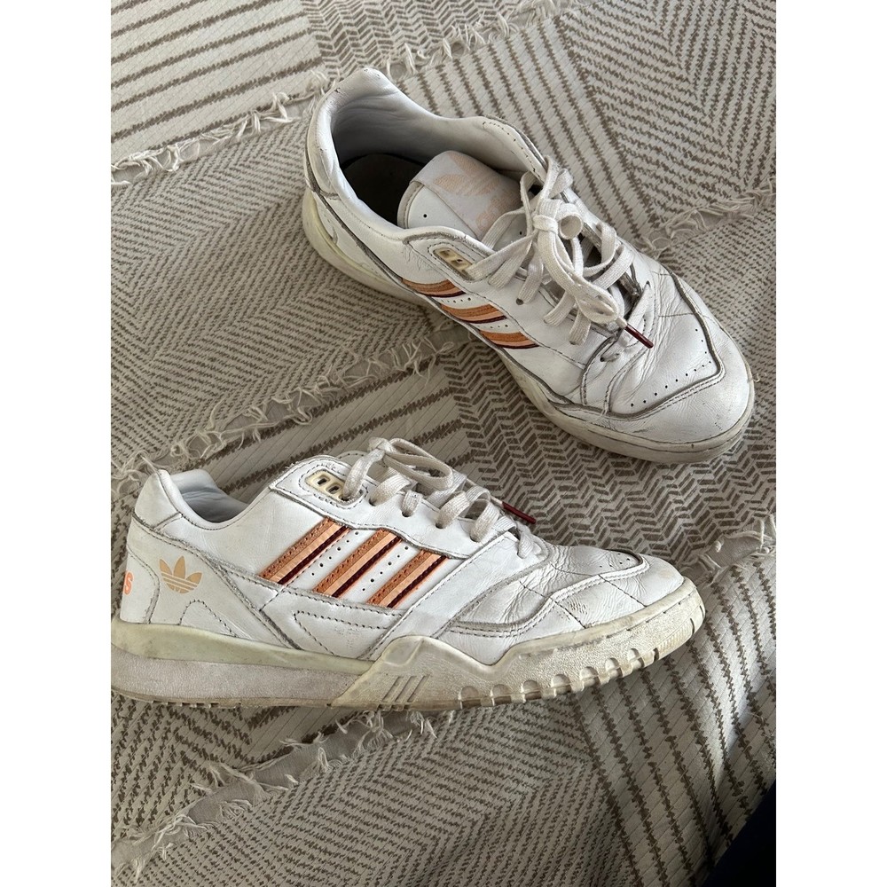 Adidas AR Trainer in Cloud White and Glow Pink - Picture 2 of 6